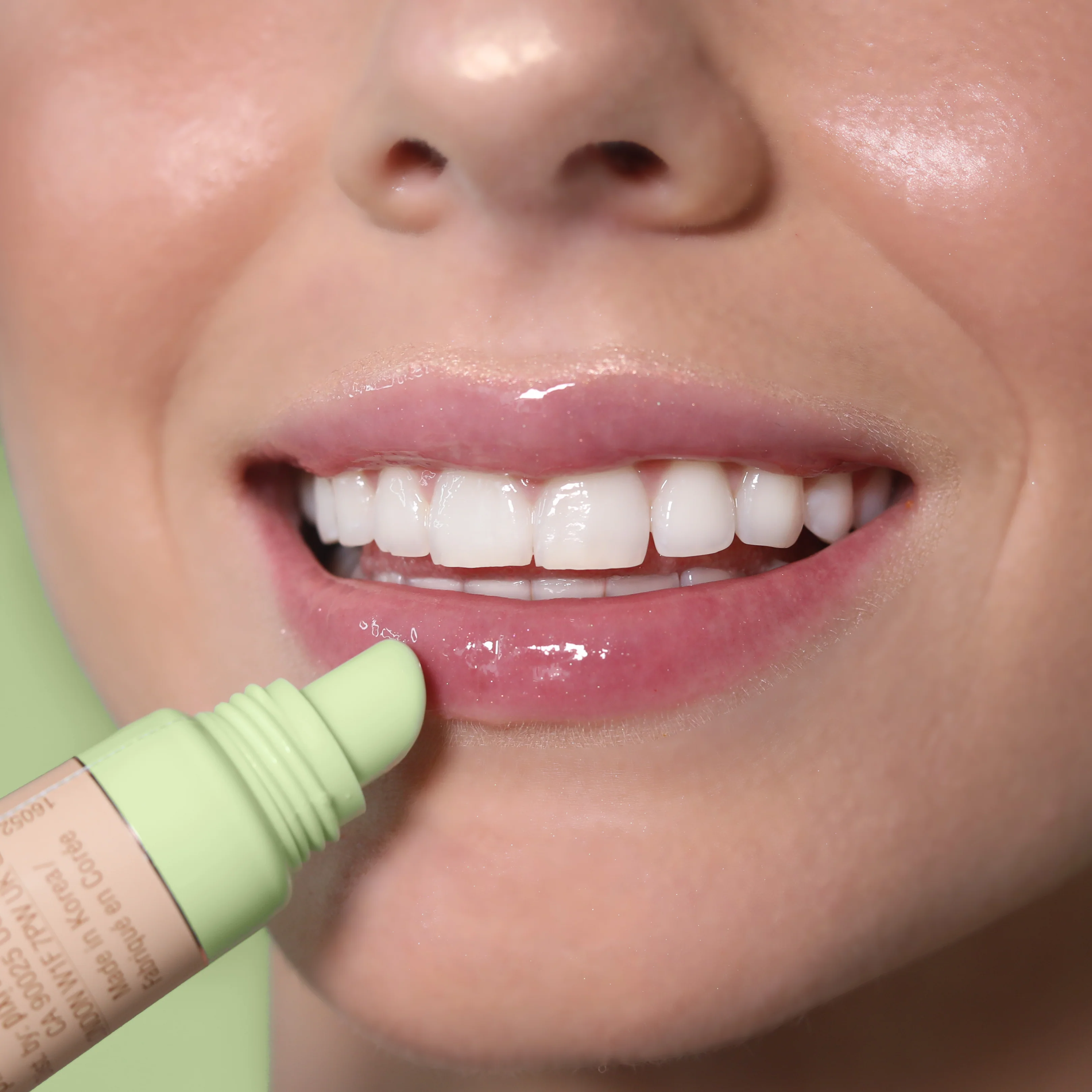 Botanical Collagen LipGloss - Image 5